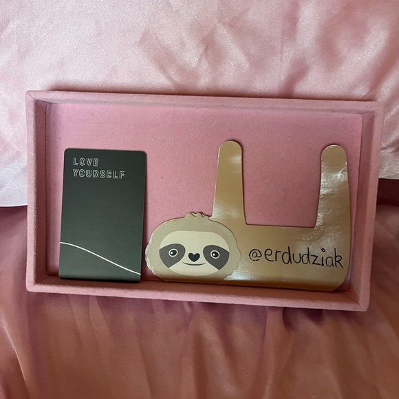 WTS $15

~ Taehyung pc LY TEAR ver. O (2 available) - Picture 2 of 2